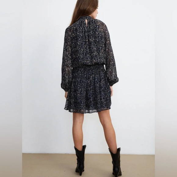 Velvet by Graham & Spencer
 Kirsten Thistle  Print Ruched Waist Dress - Picture 2 of 10